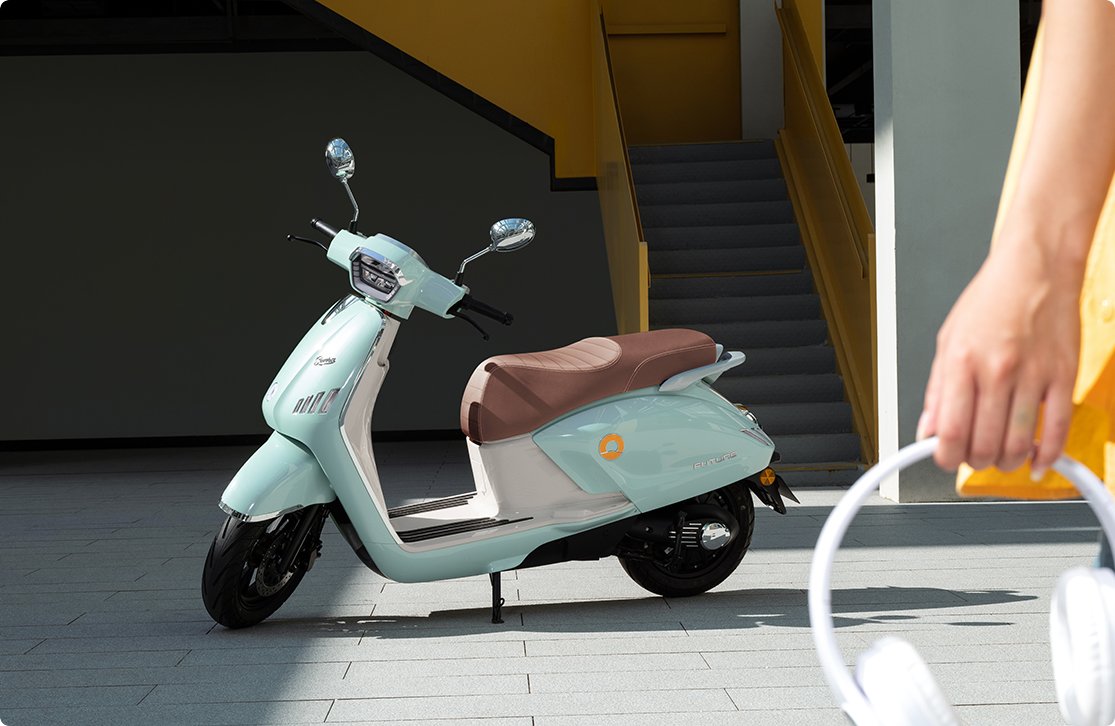 Sunra Future Sport 3000W 72V 50Ah 80 km/h