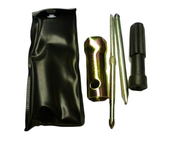 Lever for spark plug wrench